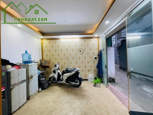 VIP TRẦN THÁI TÔNG – 30M²*5T – MT RỘNG – NGÕ THÔNG – GIÁ MỚI 7.65 TỶ