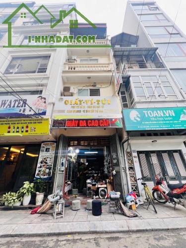 Duy nhất 1 nhà Huỳnh Thúc Kháng ô tô tránh 6m ra phố 4T 40m2 MT 5.2m cho thuê 30tr/tháng