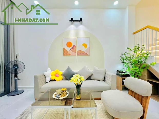 BÁN NHÀ VÕ CHÍ CÔNG - TÂY HỒ- 5 TẦNG MỚI Ở NGAY- MỖI TẦNG 1 PHÒNG KHÉP KÍN- 40M  HƠN 7 TỶ - 2