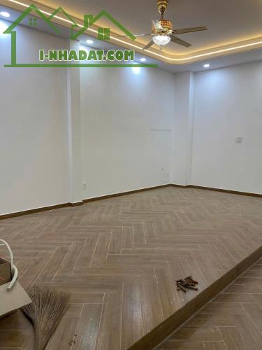 Siêu thơm ! nhà HXH Dương Công Khi  ,Tân Hiệp ,Hóc Môn , DT 240 m2 . Giá chỉ  3.8 tỷ  (TL) - 5