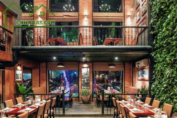 Mặt phố Trần Hưng Đạo - Hàng VIP - Vỉa hè đá bóng - Sổ vuông. - 1