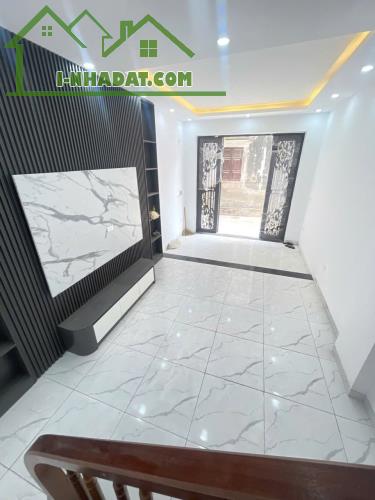 5.85 tỷ nhà Ngọc hồi, Thanh Trì, 50m2 xây 4 tầng , ô tô tới của - ô chờ thang máy. - 1