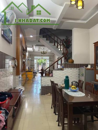NHÀ 3 TẦNG - 96 M2 - ĐƯỜNG THÔNG XE HƠI 7 CHỖ - 2 XE HƠI NGỦ TRONG NHÀ - BÙI VĂN NGỮ - HIỆ - 3