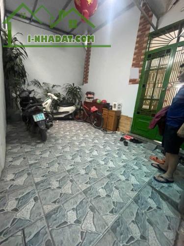 NHÀ DÂN XÂY - CĂN GÓC - THOÁNG SÁNG 2 MẶT - NỘI THẤT XỊN