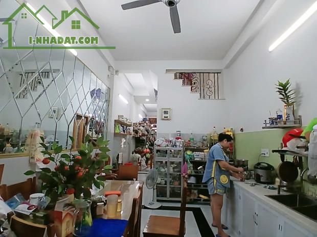 Bán nhà 70m2, 5PN, 4WC, Q.9, Lê Văn Việt, 6.6 tỷ, sổ hồng - 3