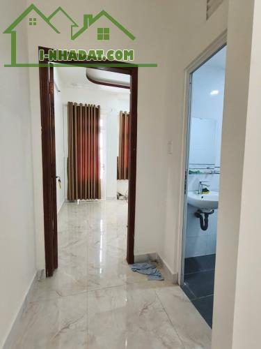 Gấp Bán nhà ngay chợ Bình Thành hẻm nhựa 6m xe hơi vào nhà 56m2-4 Tầng 5tỷ 1 - 3