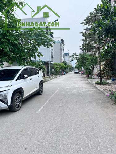 Nhà mặt phố Yên Sở, Hoàng Mai, Ô tô tránh thông các ngả, kinh doanh gì cũng thắng, 100m2,