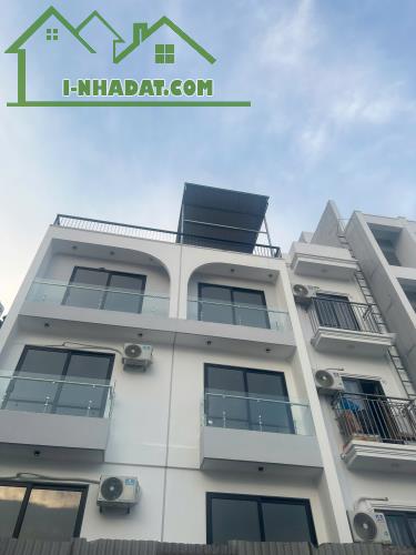 HƠN 5TỶ, NHÀ PHỐ VĂN HỘI GẦN HỌC VIỆN TÀI CHÍNH DT 32m x 5T