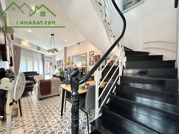 MẶT TIỀN HOA LAN, P2, PHÚ NHUẬN - LÔ GÓC 2 MẶT TIỀN VIP - 4 TẦNG - 32.5 TỶ - 1