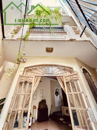 Bán nhà phú nhuận nguyễn đình chính phường 8 nhà 83m2 nganng 8m 3 tầng 4pn chỉ 11,5 tỷ