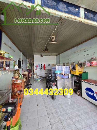 Ngộp bank bán gấp, Mặt tiền kinh doanh, Lê Văn Việt, Hiệp Phú, Quận 9, 156m2, Ngang 8m