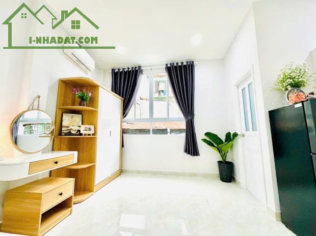 Căn hộ rộng 35m2 cửa sổ trời full nội thất ở Hoàng Hoa Thám giáp Q1 ở Bình Thạnh - 2