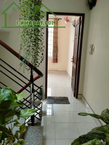 BÁN NHÀ NGUYỄN TRÃI - QUẬN 1 - HẺM LANCASTER ĐI VÀO - DT SÀN 150M - 5 TẦNG - NHỈNH 8 TỶ - 3