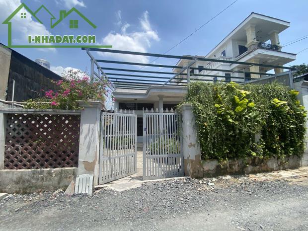 Bán Nhà Lê Thị Lơ ,220m2, ngang đẹp 10m, Hẻm xe hơi 5m, xe hơi ngủ trong nhà. - 2