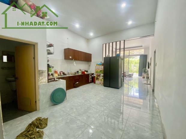 Bán Nhà Lê Thị Lơ ,220m2, ngang đẹp 10m, Hẻm xe hơi 5m, xe hơi ngủ trong nhà. - 4