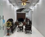 Bán Nhà Hào Nam Ngõ Thông - Kinh Doanh DT 45m2 5 tầng MT 3.2m Giá 13.5 tỷ