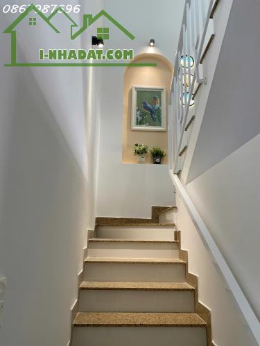 BÁN NHÀ GÓC 2 MẶT TIỀN ĐƯỜNG CHÍ LINH – PHƯỚC HÒA, NHA TRANG – NHÀ ĐẸP FULL NỘI THẤT - 2