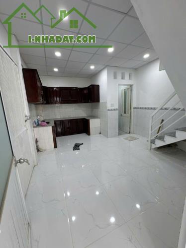 NHÀ ĐƯỜNG ĐIỆN BIÊN PHỦ , BÌNH THẠNH - 38M - 2 TẦNG - 2 PN - LÔ GỐC THOÁNG - XE HƠI TỚI - 1