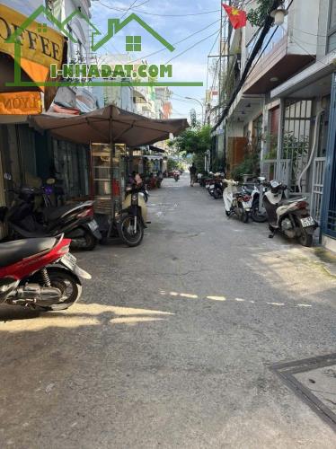 NHÀ ĐƯỜNG ĐIỆN BIÊN PHỦ , BÌNH THẠNH - 38M - 2 TẦNG - 2 PN - LÔ GỐC THOÁNG - XE HƠI TỚI - 4