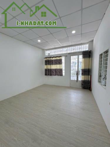 NHÀ ĐƯỜNG ĐIỆN BIÊN PHỦ , BÌNH THẠNH - 38M - 2 TẦNG - 2 PN - LÔ GỐC THOÁNG - XE HƠI TỚI - 3