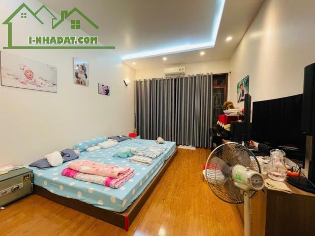 BÁN NHÀ MẶT PHỐ VIP NGỌC LÂM LONG BIÊN.DIỆN TÍCH 116M² x 3 TẦNG - GIÁ CHỈ 33.5 TỶ.CÓ TL