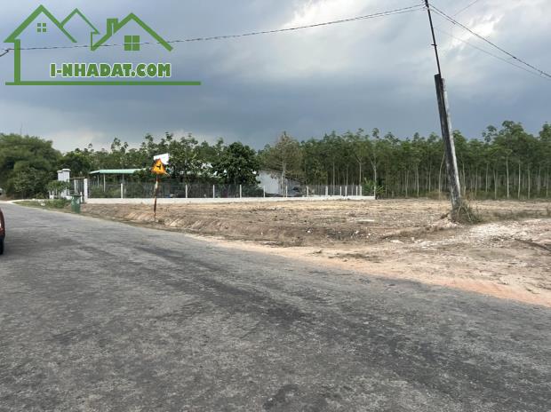 Hiện em cần bán 3 lô liền kề Minh Thạnh, Dầu Tiếng, Bình Dương