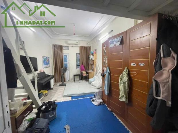 PHỐ CHỢ KHÂM THIÊN - 2 MẶT NGÕ MỞ CỬA  - DT 33m2 4 tầng MT 3.7m Giá 7.3 tỷ - 4