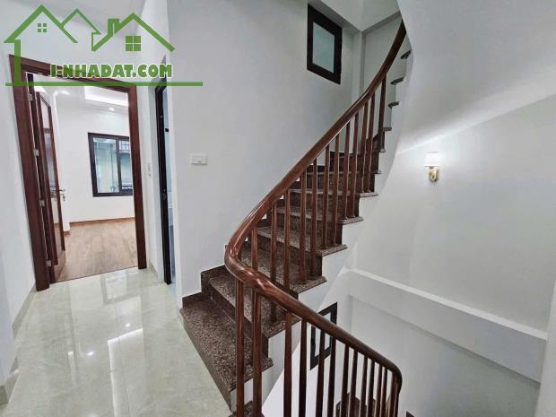 PL PHAN VĂN TRƯỜNG Ô TÔ KINH DOAN - 2THOÁNG DT 35m2 6Tầng Giá 15.2 tỷ - 3