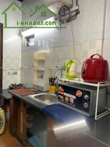 Chính chủ cần cho thuê nhà tầng 5 Địa chỉ: Nhà số 12, ngõ 15/24 đường Phương Mai Đống Đa - 2