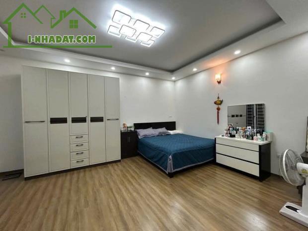 NHÀ DÂN XÂY - GẦN HỒ TÂY - GẦN PHỐ ĐI BỘ - KHU TÂY NHIỀU HƠN TA. NGÕ THOÁNG SÁNG KINH DOAN