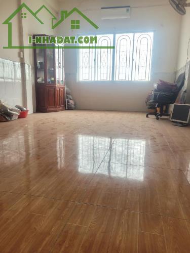Bán nhà Tạ Quang Bửu, 35tr/ tháng, Phân lô, 250m2, chỉ 11 tỷ 2 - 3