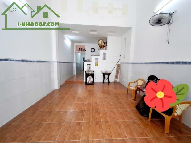 Bán Nhà Giáp Quận 6, Hẻm oto 7m, 70m2, 2 tầng, không qui hoạch, không lộ giới 5 tỷ 399 tl