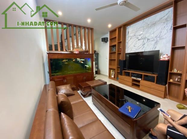 NHÀ HIẾM PHỐ NGUYỄN LƯƠNG BẰNG-ĐỐNG ĐA-64M2-4T-GIÁ CHỈ 12,8 TỶ