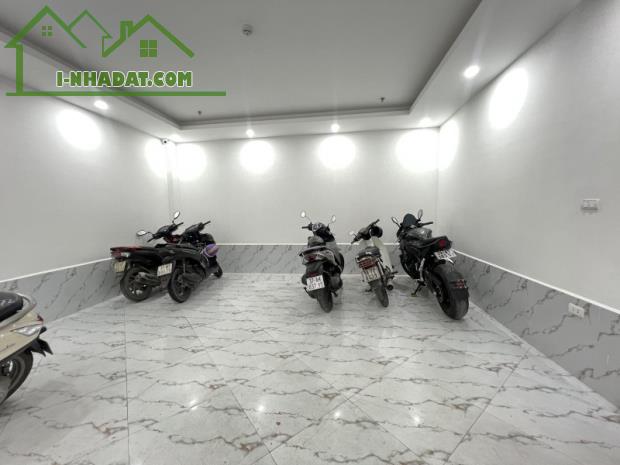 Nhà mới, đẹp – Dòng tiền – 16PKK. Đội Cấn, Ba Đình. 102mx7; MT 7m; Giá 26.5 tỷ GÀ ĐẺ TRỨNG