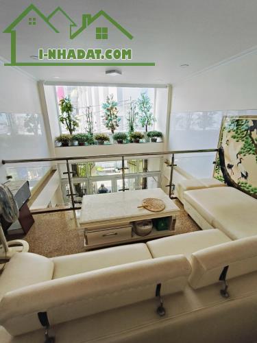 Bán gấp nhà đẹp ở ngay mặt tiền kinh doanh Hồ Thành Biên, xe hơi ngủ nhà, 72m2, 6T, SHR, - 2