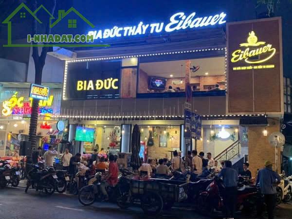 SANG QUÁN NHẬU BIA ĐỨC – HOẠT ĐỘNG 10 NĂM – MẶT TIỀN TRƯỜNG SA, QUẬN 3