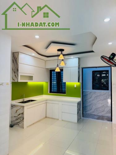 Bán nhà hẻm 2 oto đường Trương Phước Phan, Bình Trị Đông, Bình Tân. Giá 2,45 tỷ - 2