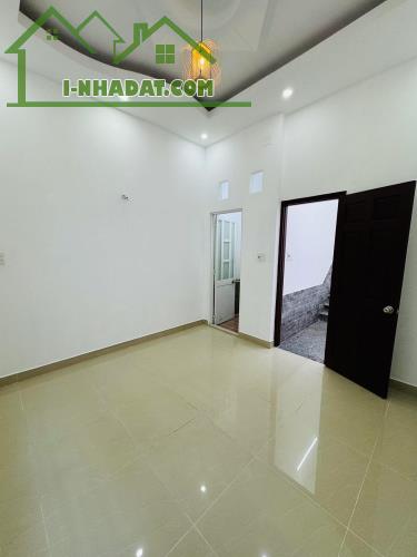 Bán nhà hẻm 2 oto đường Trương Phước Phan, Bình Trị Đông, Bình Tân. Giá 2,45 tỷ - 3