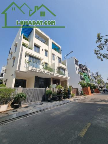 LÔ GÓC 2 MT CUỐI CÙNG TRONG KHU BIỆT THỰ - SAU LƯNG GIGAMALL THỦ ĐỨC - ( 10 X 15M ) - VỊ T - 1