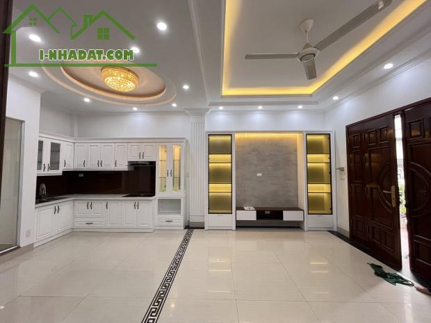 🏠 BÁN NHÀ PHỐ TRẠM - LONG BIÊN | 45M² x 5 TẦNG - NGÕ RỘNG Ô TÔ QUA NHÀ | GIÁ CHỈ 7.8 TỶ