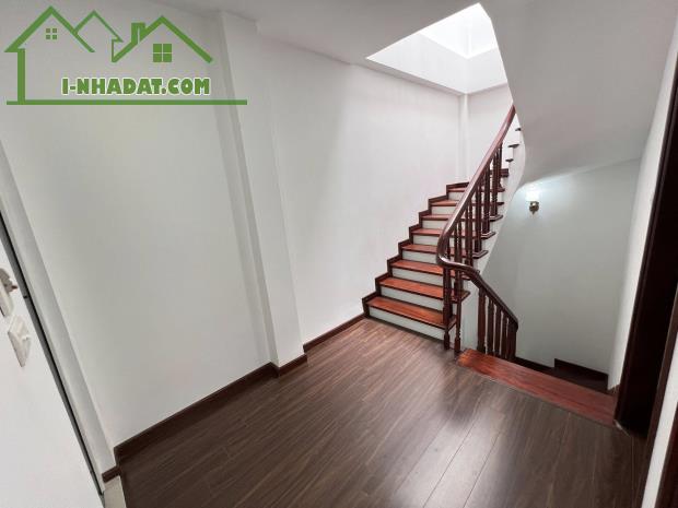🏠 BÁN NHÀ PHỐ TRẠM - LONG BIÊN | 45M² x 5 TẦNG - NGÕ RỘNG Ô TÔ QUA NHÀ | GIÁ CHỈ 7.8 TỶ - 1