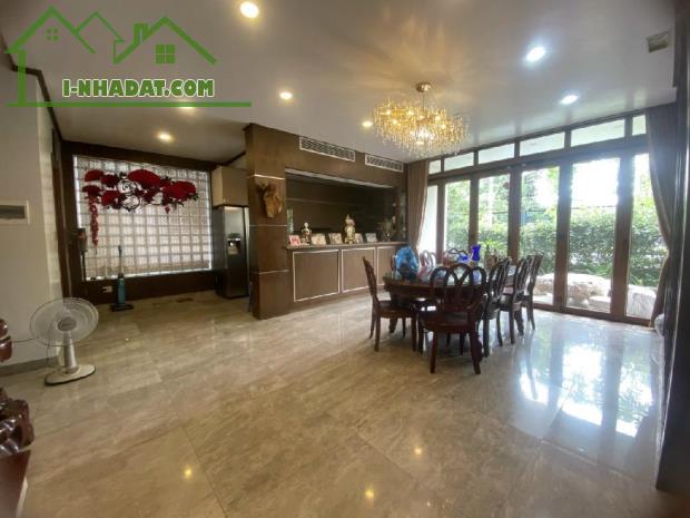 biệt thự sân vườn Nguyễn Sơn-Gia Thuỵ, 215m x 4tầng, mặt tiền 12m, ôtô tránh, ôtô vào nhà - 3