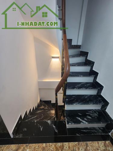 Nhà 6 tầng Thang Máy, Oto morning, ngọc hồi, hoàng liệt- hoàng mai-💰 Chỉ 8.2 tỷ - 2