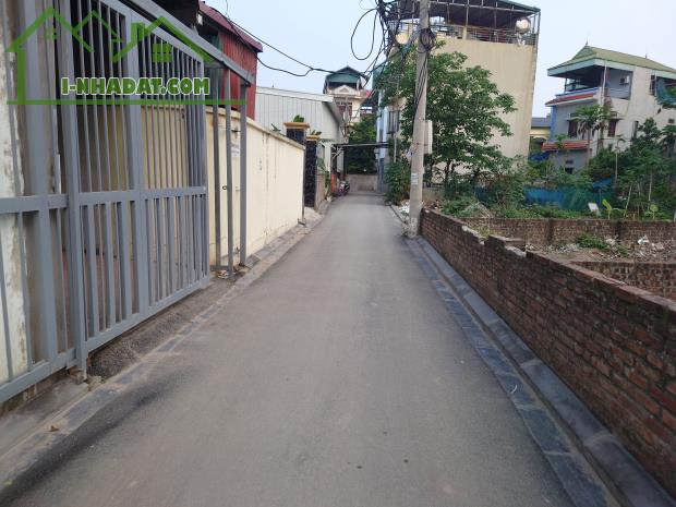 Bán lô đất chính chủ 50m2 ô tô vào đất đường Cổng Hậu, Kim Chung giá chỉ 4.5 tỷ - 1