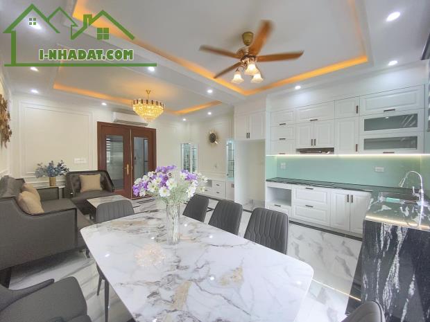 Bán nhà Phương Liệt , phan đình giót dt 30m2 giá 11 tỷ