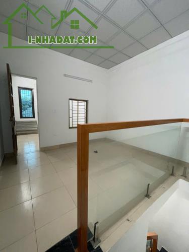 Bán nhà 2 tầng gần QT Lam Sơn MT 4m ngõ ô tô 2.2x tỷ còn mới - 2