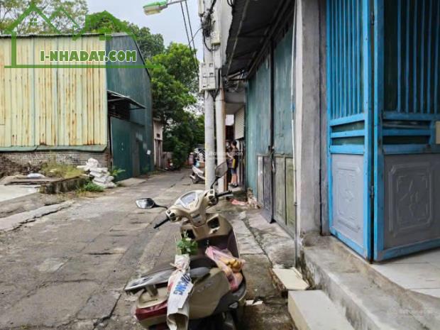 Chính chủ muốn chuyển  nhượng Đất ( tặng nhà cấp 4 ) tại khu tt quân đội nhà máy z49 - 1