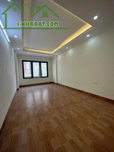 Bán nhà LÔ GÓC Lai Xá, Kim Chung, Hoài Đức. Ngõ thông tứ tung, ô tô, kinh doanh. 38m2, 4 - 3