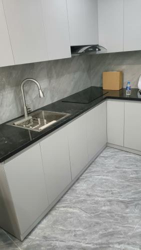 "Bán nhà dân xây Trương Định, 5T, MT 9m, 5,7 tỷ, Lh: 0984417892. - 2