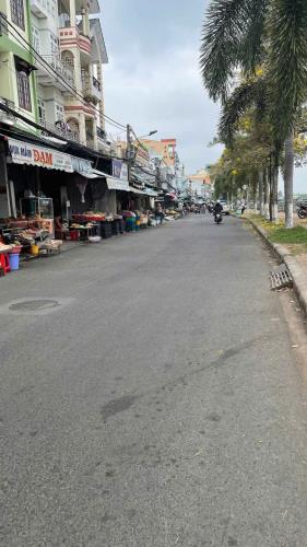 nhà 5,9 triệu 3 phòng ngủ gần Mít Nài